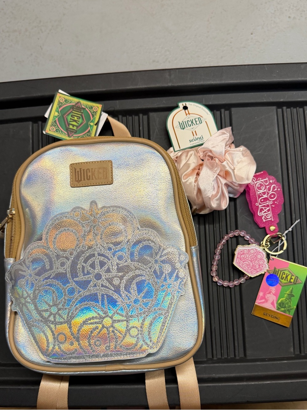 Wicked Glinda Bioworld Mini Backpack Bundle NWT Scünci Claire’s Accessories